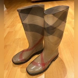 BURBERRY RAIN BOOTS